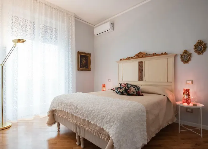 Laurus Apartments