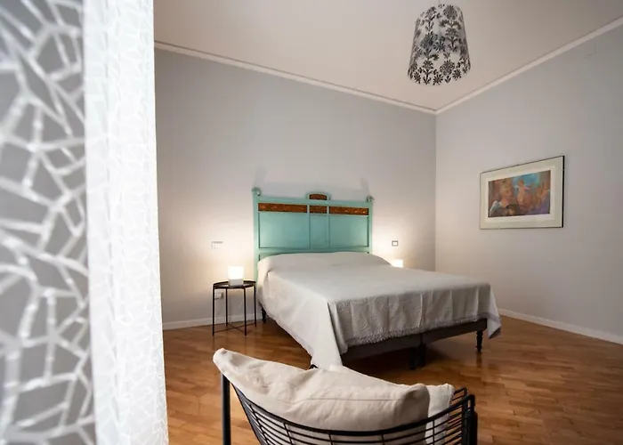 Laurus Apartments